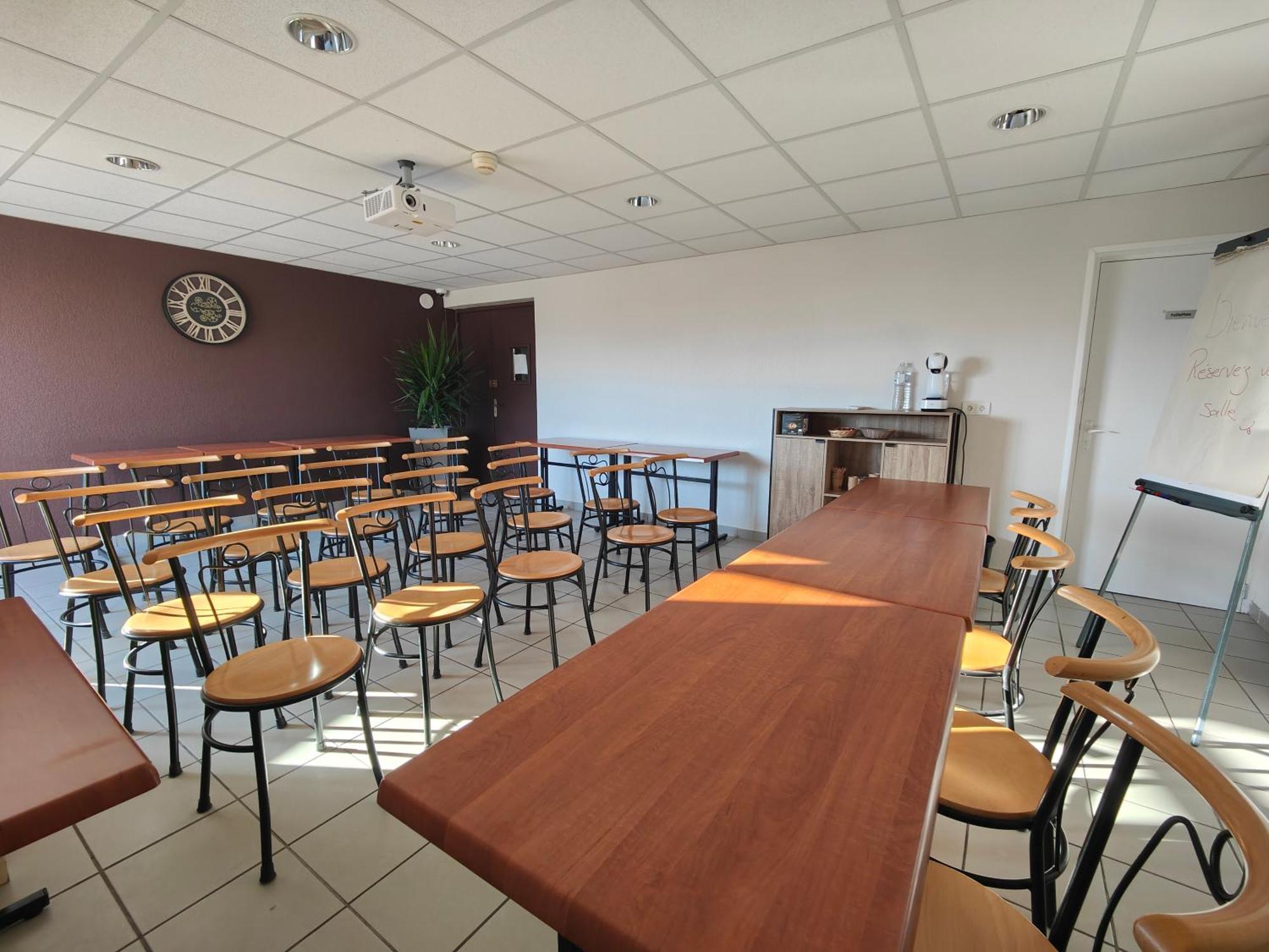 Cit'Hotel Restaurant Du Bowling De Millau Exteriör bild