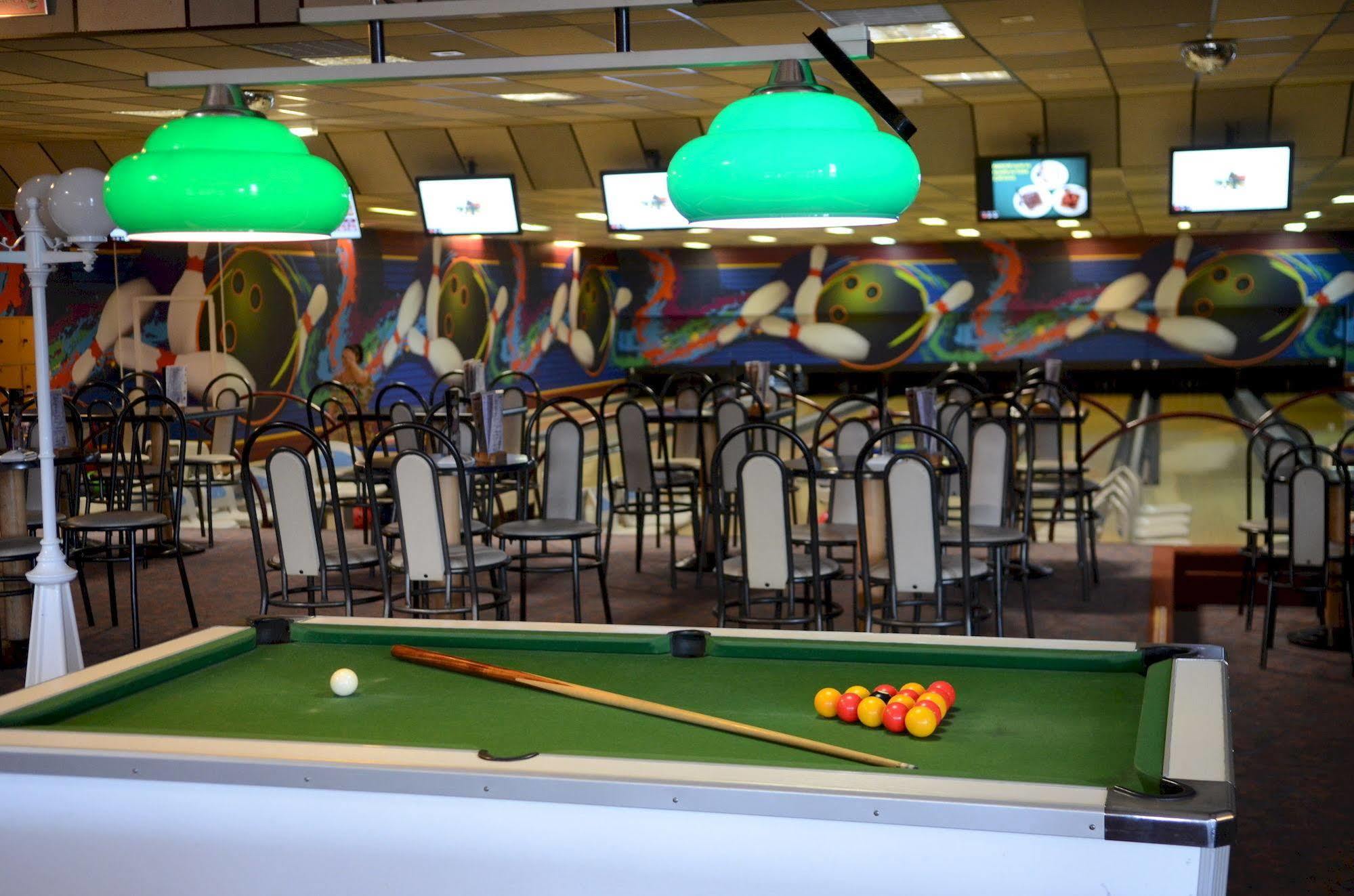 Cit'Hotel Restaurant Du Bowling De Millau Exteriör bild